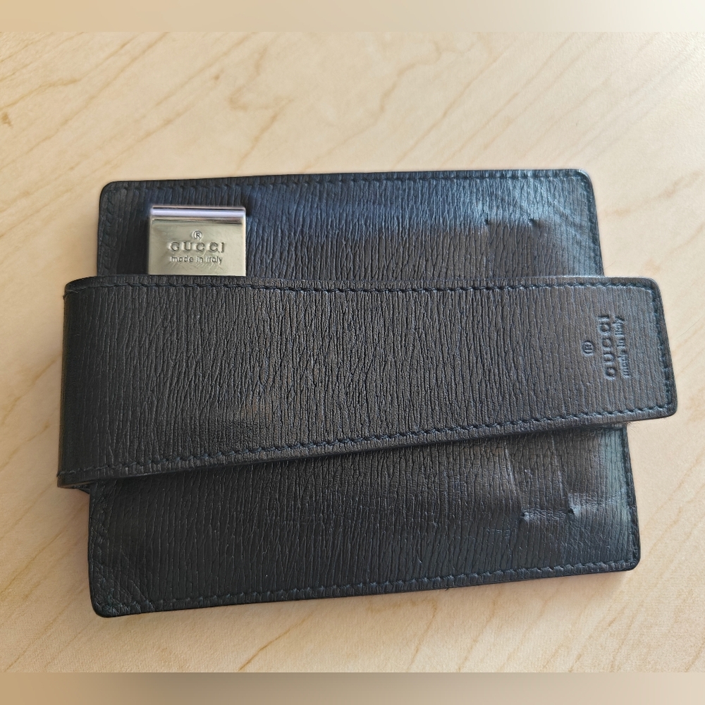 Gucci Black Leather Money Clip with Silver Accent